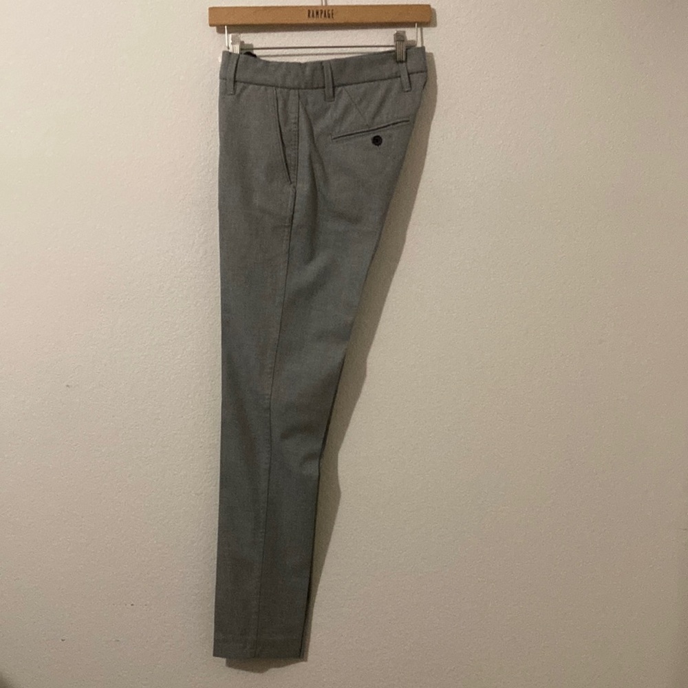 Juke de Luxe light gray trousers size 31-32  64%polyester 32%viscose 5% spandex